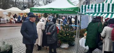 Wieluński Jarmark Bożonarodzeniowy cieszył się dużym zainteresowaniem odwiedzających